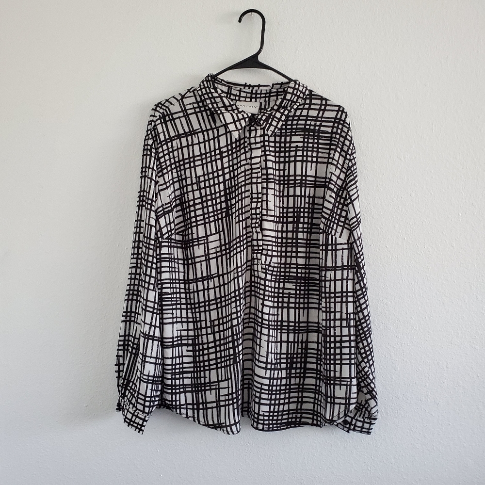 Ava & Viv Checkered Blouse